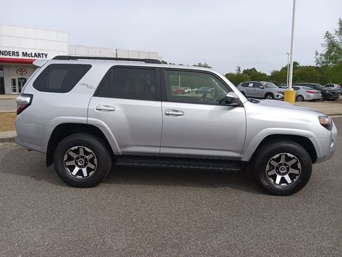 Used 2024 Toyota 4Runner TRD Off-Road AWD/4WD image 2