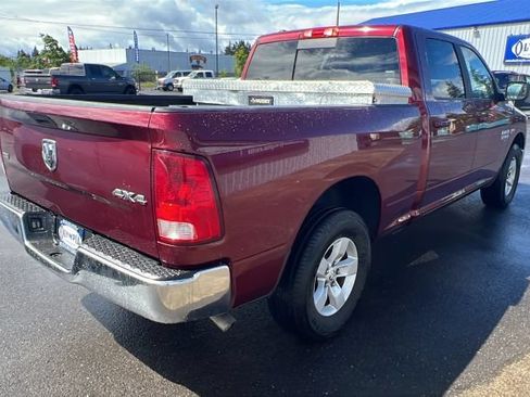 Used 2019 RAM 1500 Classic SLT AWD/4WD image 8