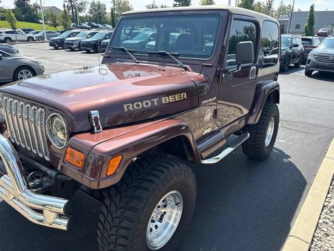 Used 2002 Jeep Wrangler Sahara AWD/4WD image 1