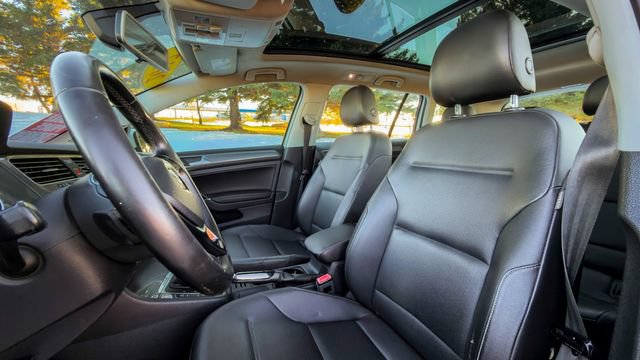 Used 2017 Volkswagen Golf Alltrack SE AWD/4WD image 13