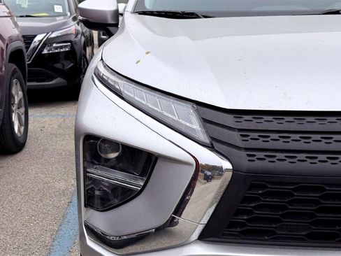 Used 2022 Mitsubishi Eclipse Cross ES image 3