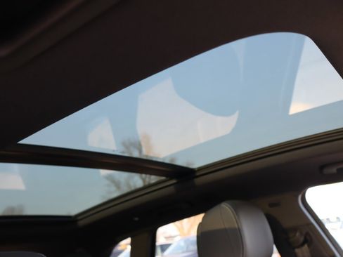 Used 2024 Audi Q5 e Premium Plus image 22