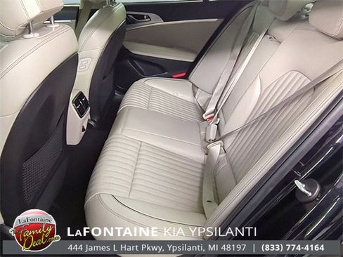 Used 2020 Genesis G70 3.3T image 26