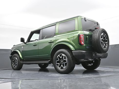 Used 2025 Ford Bronco Outer Banks image 29