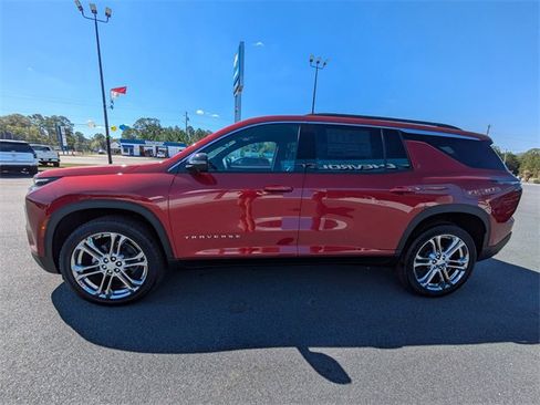 New 2026 Chevrolet Traverse LT w/ Enhanced Driving Package image 7