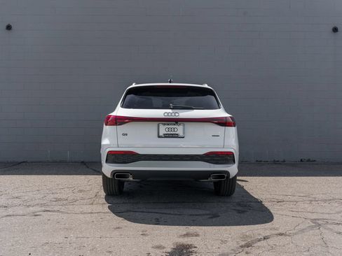 Used 2025 Audi Q5 Premium w/ Convenience Package AWD/4WD image 5