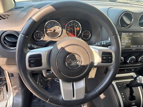 Used 2017 Jeep Compass High Altitude AWD/4WD image 16