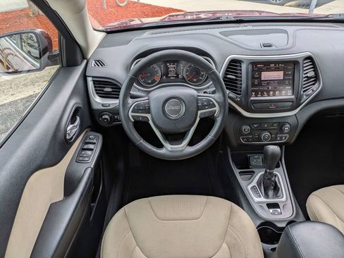 Used 2015 Jeep Cherokee Latitude FWD image 19