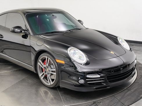 Used 2013 Porsche 911 4 Coupe image 12
