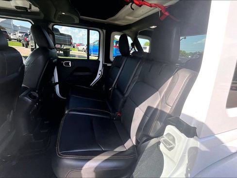 Used 2024 Jeep Wrangler Unlimited Sahara AWD/4WD image 25