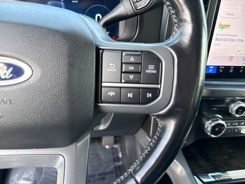 Used 2024 Ford F250 Lariat w/ Chrome Package image 17
