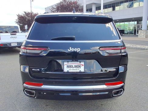 Used 2024 Jeep Grand Cherokee L Summit AWD/4WD image 29