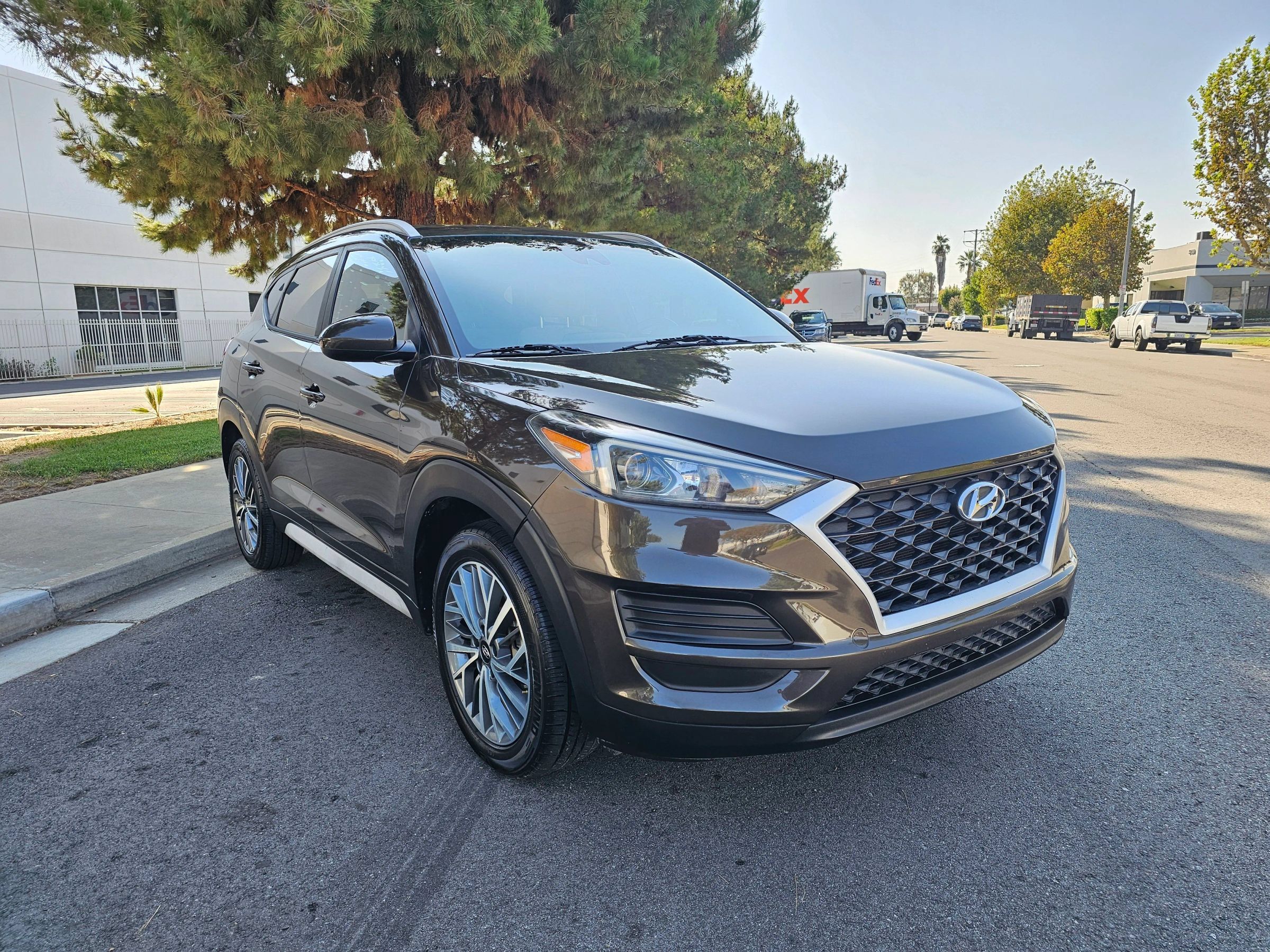 Used 2019 Hyundai Tucson SEL w/ Cargo Package FWD image 3