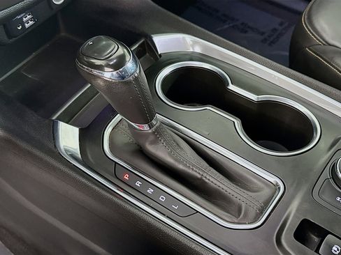 Used 2020 Chevrolet Traverse LT w/ LT Premium Package image 20