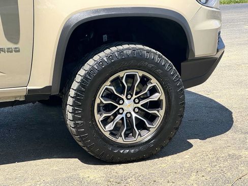 Used 2022 Chevrolet Colorado ZR2 AWD/4WD image 24