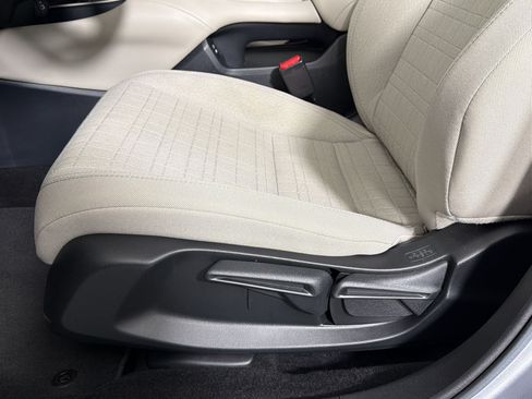 Used 2025 Honda HR-V LX image 12