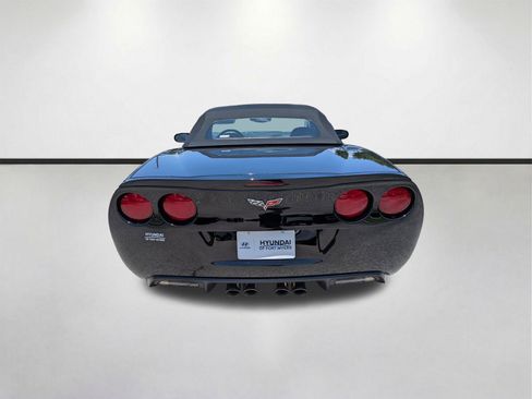 Used 2011 Chevrolet Corvette Grand Sport w/ Preferred Equipment Group RWD image 5