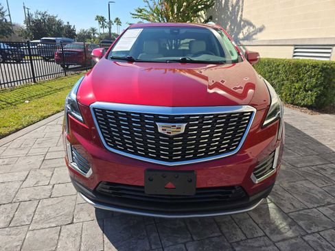 Used 2021 Cadillac XT5 Premium Luxury image 2