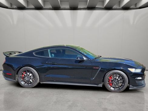 Used 2016 Ford Mustang Shelby GT350 w/ Technology Package RWD image 4