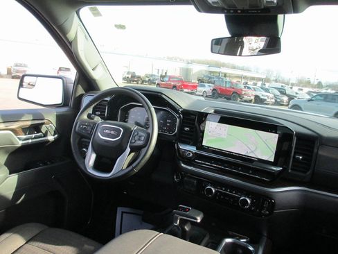 Certified 2026 GMC Sierra 1500 Elevation image 22