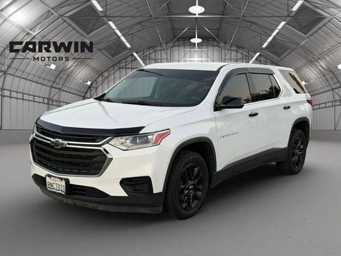 Used 2020 Chevrolet Traverse LS FWD image 1