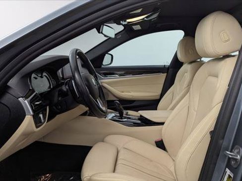 Used 2019 BMW 530e RWD image 13