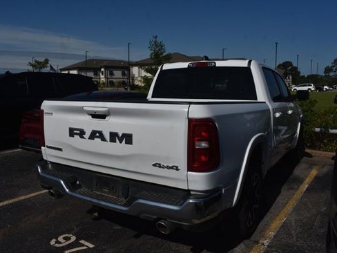 Used 2025 RAM 1500 Laramie AWD/4WD image 4