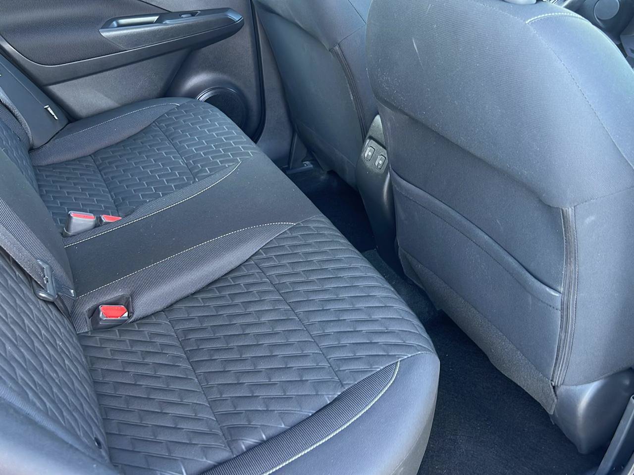 Used 2021 Nissan Kicks SV FWD image 11