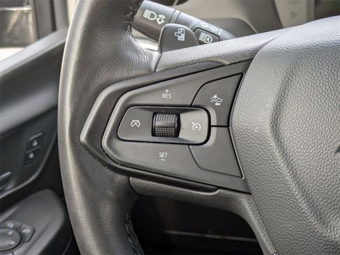 Used 2022 Chevrolet Bolt LT w/ Infotainment Package image 18