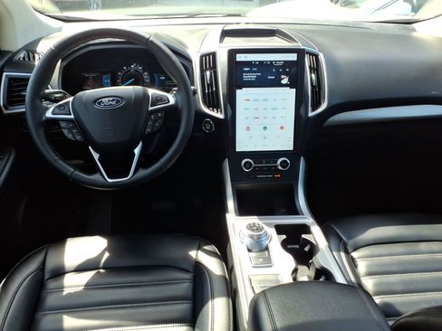 Certified 2023 Ford Edge SEL w/ Convenience Package AWD/4WD image 12