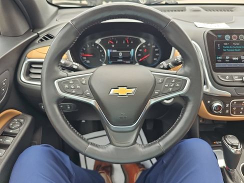 Used 2018 Chevrolet Equinox Premier FWD image 14