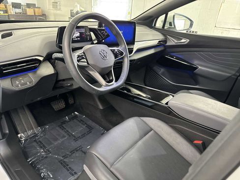 Used 2024 Volkswagen ID.4 S image 2