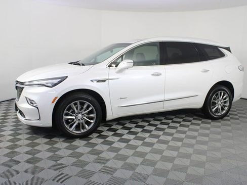 Used 2022 Buick Enclave Avenir w/ Avenir Technology Package image 2