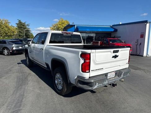 Used 2024 Chevrolet Silverado 2500 LTZ w/ LTZ Premium Package AWD/4WD image 6
