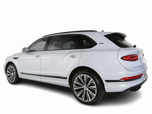 Certified 2023 Bentley Bentayga Extended Wheelbase AWD/4WD image 12