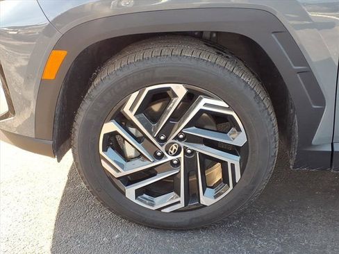 Used 2025 Hyundai Tucson Limited image 30