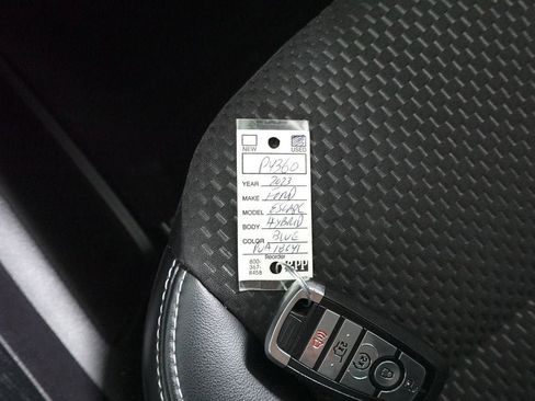 Used 2023 Ford Escape SE image 33