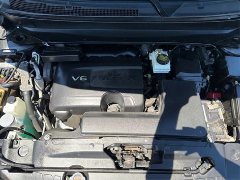 Used 2019 Nissan Pathfinder SV w/ SV Tech Package AWD/4WD image 12