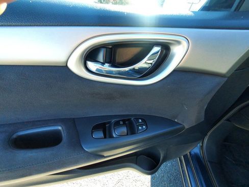 Used 2013 Nissan Sentra FE+ SV image 8