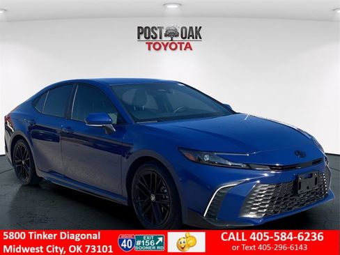 Used 2025 Toyota Camry XSE image 1
