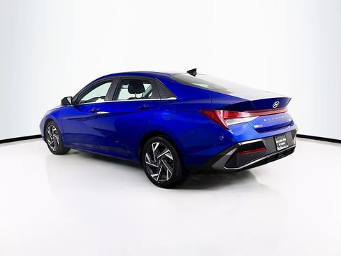 Used 2024 Hyundai Elantra Limited FWD image 5