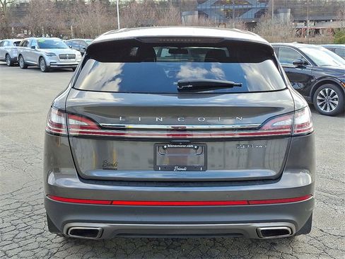 Used 2019 Lincoln Nautilus Select image 5