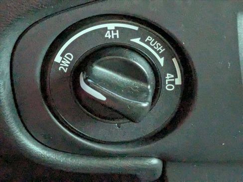 Used 2023 Nissan Frontier PRO-4X w/ Pro Convenience Package image 13