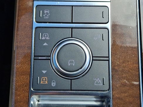 Used 2018 Land Rover Range Rover Long Wheelbase Supercharged image 25