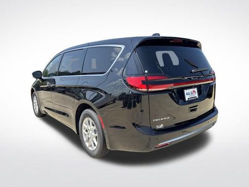 New 2027 Chrysler Pacifica Select FWD image 5