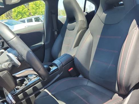 Used 2023 Mercedes-Benz CLA 250 image 5