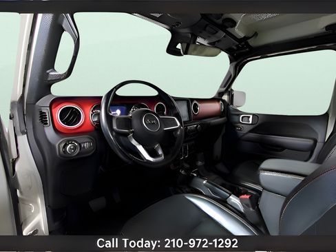 Used 2020 Jeep Gladiator Rubicon AWD/4WD image 16
