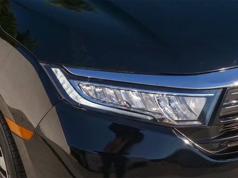 Used 2023 Honda Odyssey EX-L image 4