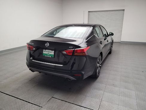 Used 2020 Nissan Altima 2.5 SR w/ Premium Package image 7