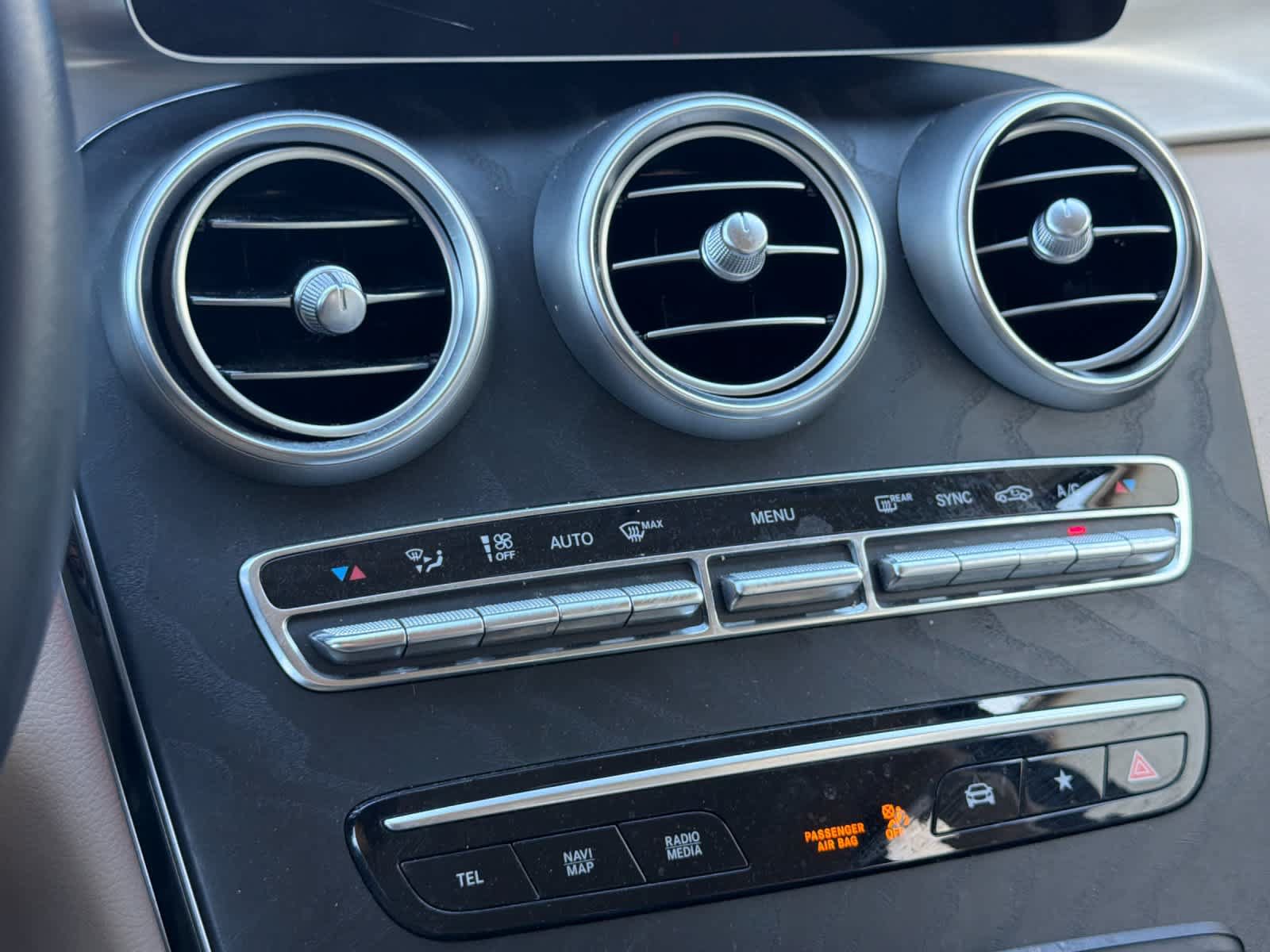Used 2021 Mercedes-Benz GLC 300 4MATIC image 22